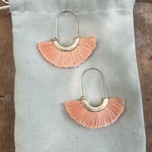 Madewell Fringe Fan Drop Earrings Peach/Vintage Gold Hoops - Soft Salmon Pink